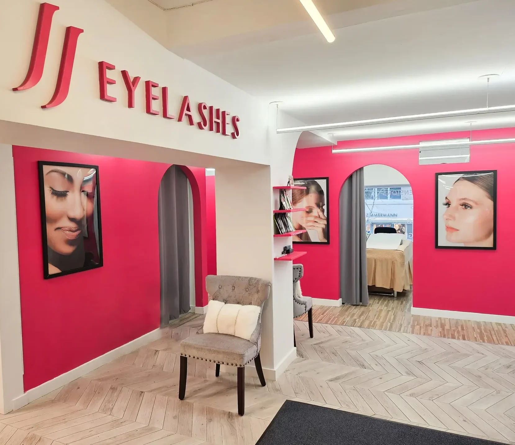 JJ Eyelashes Madison interior with bright pink walls